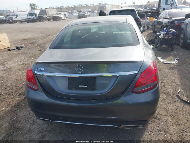 Mercedes-Benz C 300 2018 WDDWF4JB9JR404871 Image 17