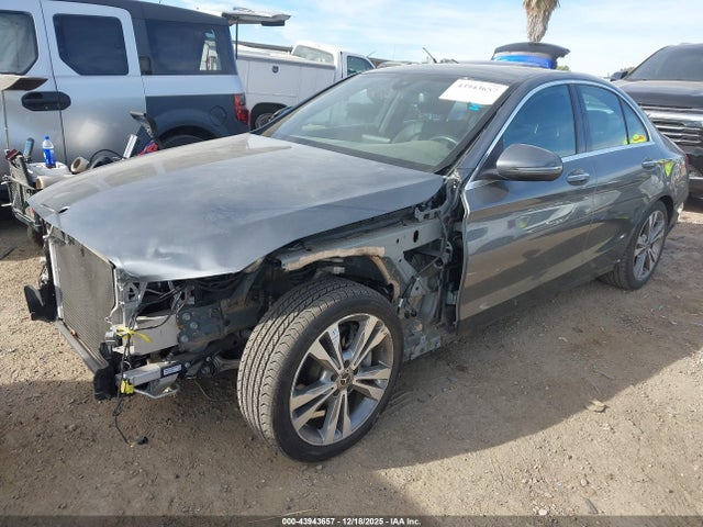 Mercedes-Benz C 300 2018 WDDWF4JB9JR404871 Image 2
