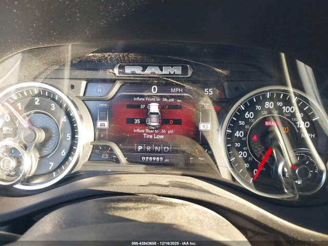 1C6RRFFG0NN288561 RAM 1500 Big Horn 4x4 5&#039;7 Box