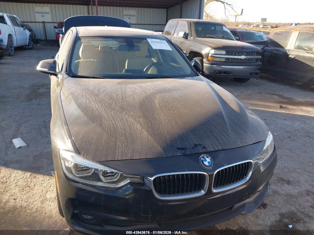43943676 :رقم المزاد ، WBA8A3C58JA491760 vin ، 2018 Bmw 320i Xdrive مزاد بيع