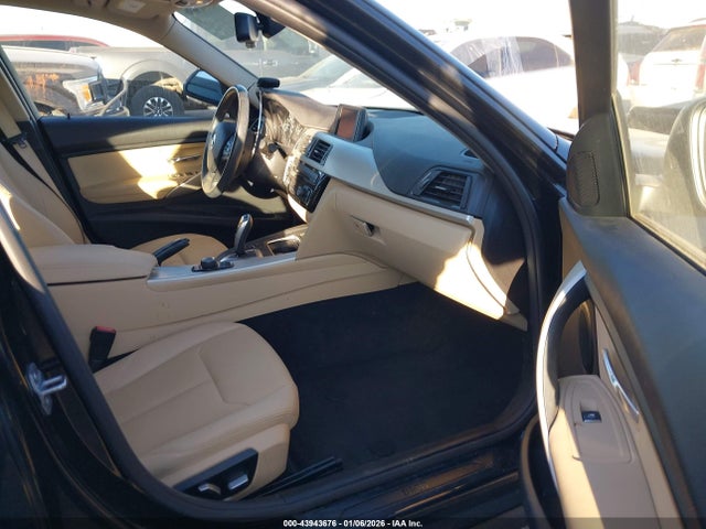 43943676 :رقم المزاد ، WBA8A3C58JA491760 vin ، 2018 Bmw 320i Xdrive مزاد بيع