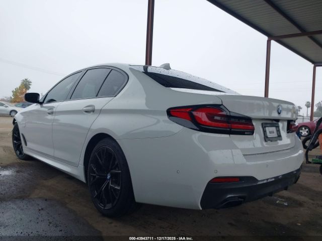 2021 BMW 530E WBA13AG07MCF47052 Photo 2