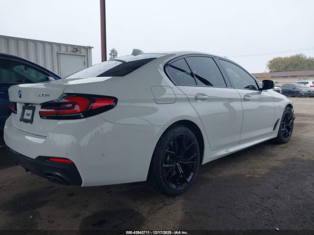 2021 BMW 530E WBA13AG07MCF47052 Photo 3