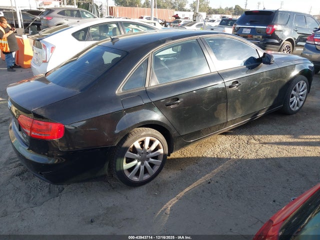 2012 Audi A4 2.0t Premium მანქანა იყიდება აუქციონზე, vin: WAUAFAFL7CN009678, აუქციონის ნომერი: 43943714