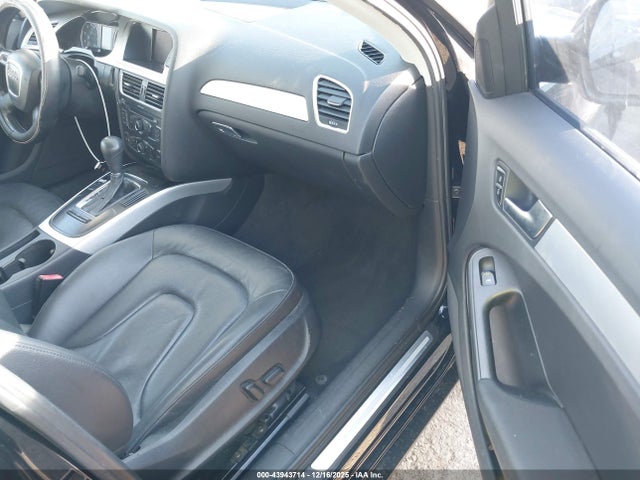 2012 Audi A4 2.0t Premium მანქანა იყიდება აუქციონზე, vin: WAUAFAFL7CN009678, აუქციონის ნომერი: 43943714