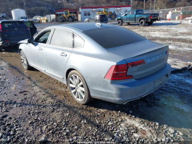 2018 VOLVO S90 LVYA22MLXJP047861 Photo 2