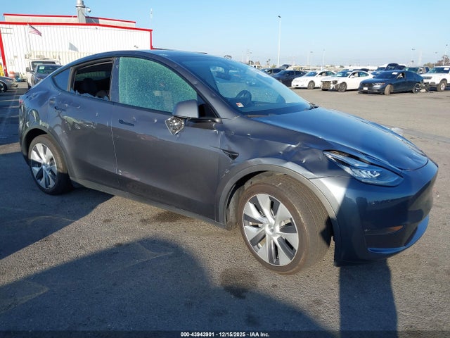 2023 TESLA MODEL Y 7SAYGDEE6PA039892 Photo 0