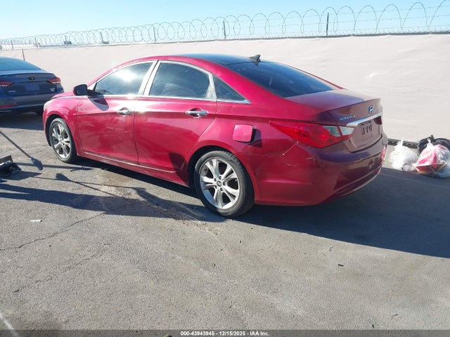 2013 HYUNDAI SONATA 5NPEC4AC0DH736474 Photo 2
