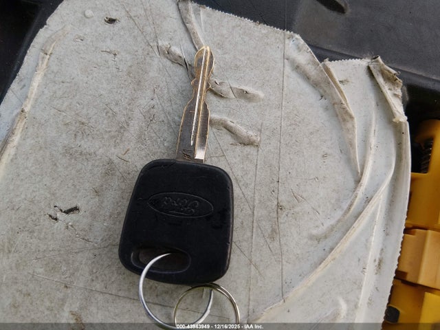 2005 FORD FOCUS 1FAFP34N75W251038 Photo 10