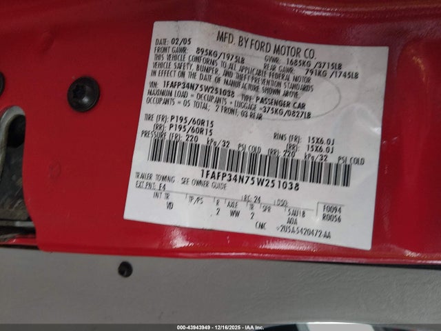 2005 FORD FOCUS 1FAFP34N75W251038 Photo 8