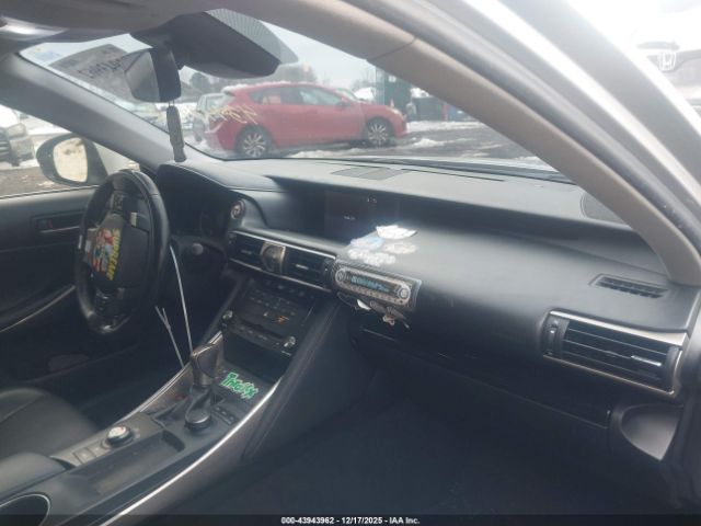 2017 LEXUS IS 200T JTHBA1D29H5047600 Photo 4