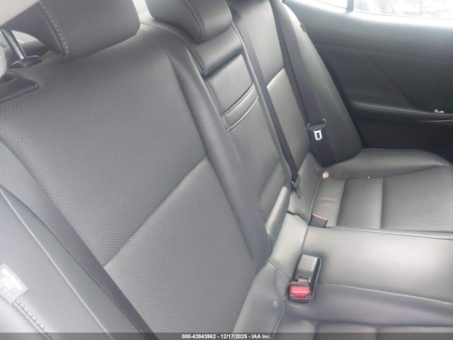 2017 LEXUS IS 200T JTHBA1D29H5047600 Photo 7