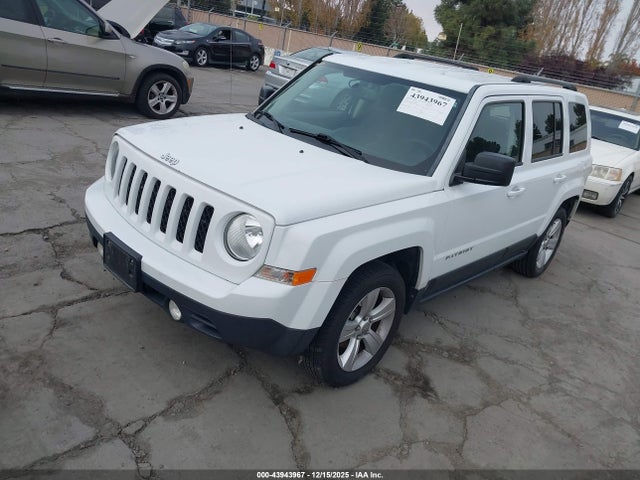 Jeep Patriot Latitude 2016 1C4NJPFA3GD615284 Image 2