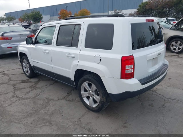 Jeep Patriot Latitude 2016 1C4NJPFA3GD615284 Image 3