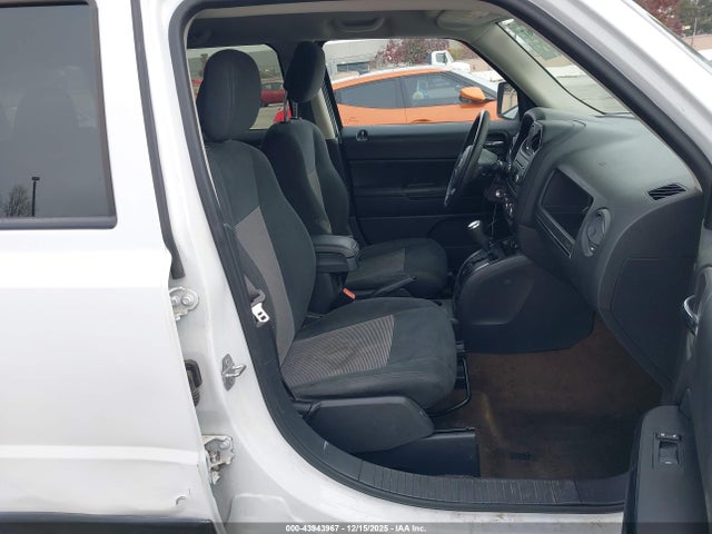 Jeep Patriot Latitude 2016 1C4NJPFA3GD615284 Image 5