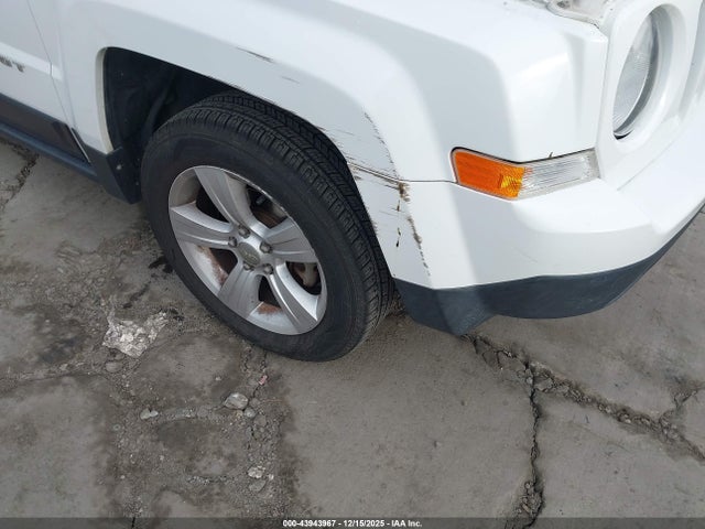 Jeep Patriot Latitude 2016 1C4NJPFA3GD615284 Image 6
