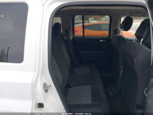 Jeep Patriot Latitude 2016 1C4NJPFA3GD615284 Image 8