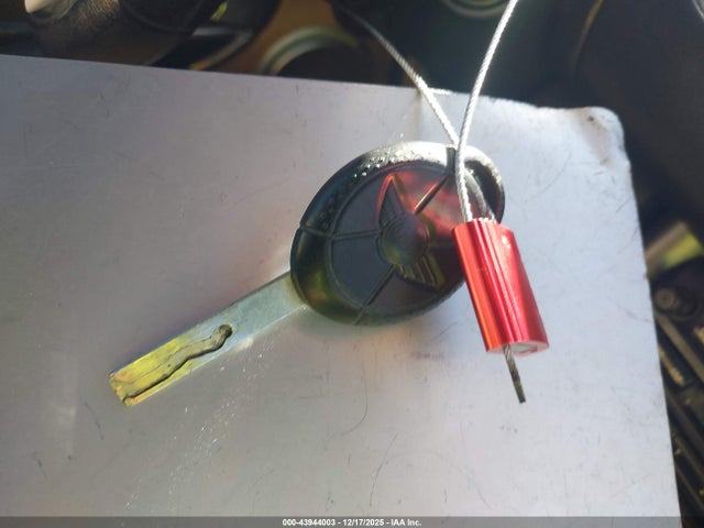 2006 MINI COOPER S WMWRE33546TL16703 Photo 10