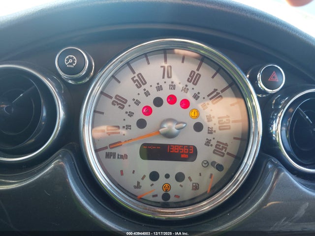 2006 MINI COOPER S WMWRE33546TL16703 Photo 6