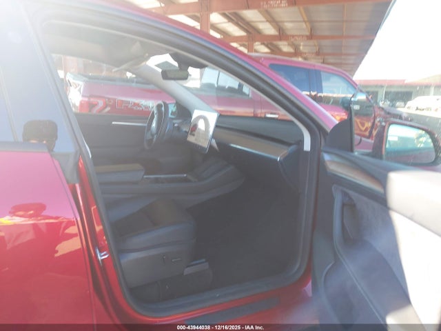 2024 TESLA MODEL Y 7SAYGAEE4RF092109 Photo 4