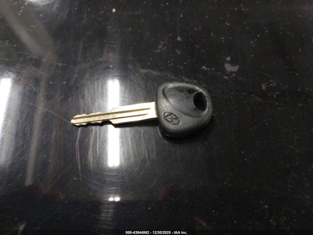 Продажа на аукционе авто 2005 Hyundai Elantra Gls/gt, vin: KMHDN56D85U151271, номер лота: 43944062