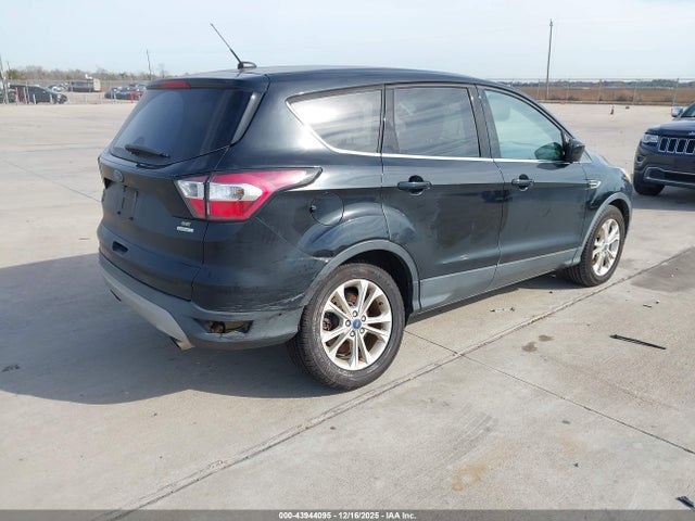 1FMCU0GD7HUB79194 Ford ESCAPE SE