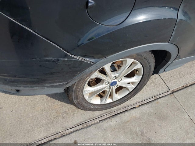 1FMCU0GD7HUB79194 Ford ESCAPE SE