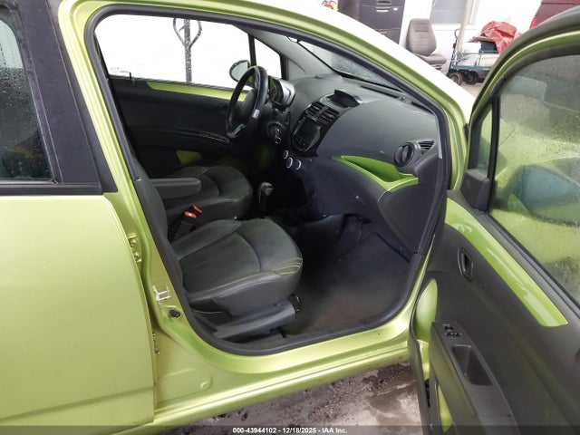 Chevrolet Spark 1lt Auto 2014 KL8CD6S93EC419975 Image 5