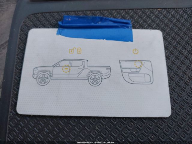 2022 RIVIAN R1T 7FCTGAAA8NN007692 Photo 10