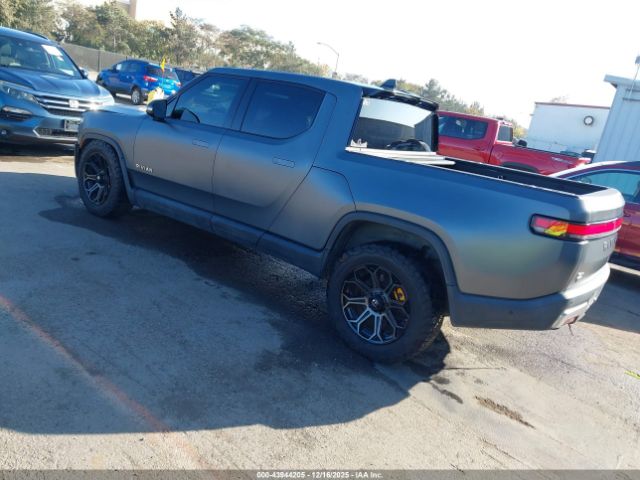 2022 RIVIAN R1T 7FCTGAAA8NN007692 Photo 2