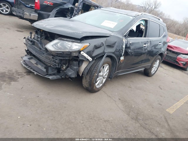 Nissan ROGUE SV 2017 JN8AT2MT6HW397402 Image 2