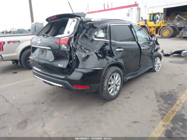Nissan ROGUE SV 2017 JN8AT2MT6HW397402 Image 4