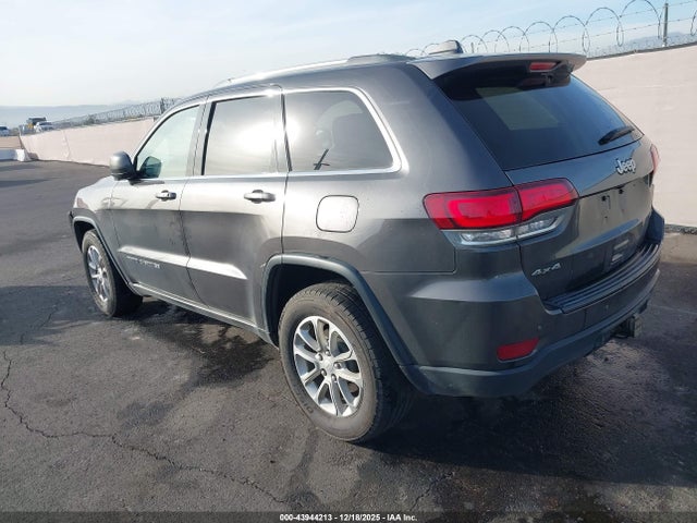 1C4RJFAG7MC635806 Jeep Grand Cherokee Laredo E 4x4