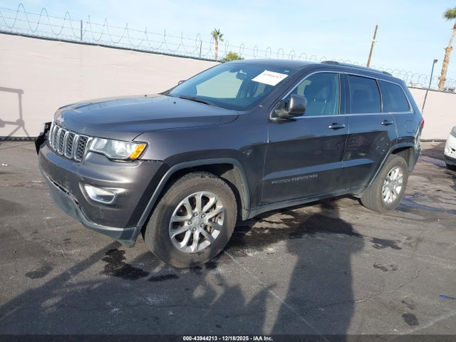 1C4RJFAG7MC635806 Jeep Grand Cherokee Laredo E 4x4