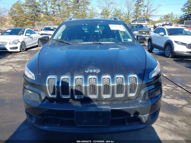 Продаж на аукціоні авто 2016 Jeep Cherokee Latitude, vin: 1C4PJMCB8GW194459, номер лоту: 43944270