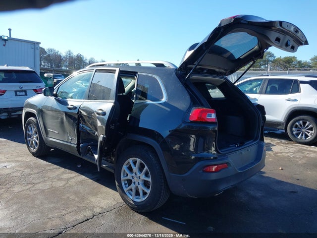Продаж на аукціоні авто 2016 Jeep Cherokee Latitude, vin: 1C4PJMCB8GW194459, номер лоту: 43944270