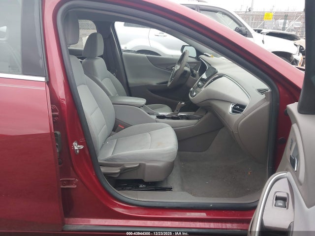 43944300 :رقم المزاد ، 1G1ZE5ST9HF227654 vin ، 2017 Chevrolet Malibu 1lt مزاد بيع