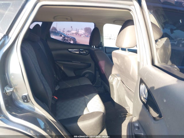 JN1BJ1CP0KW232914 Nissan Rogue Sport Sv