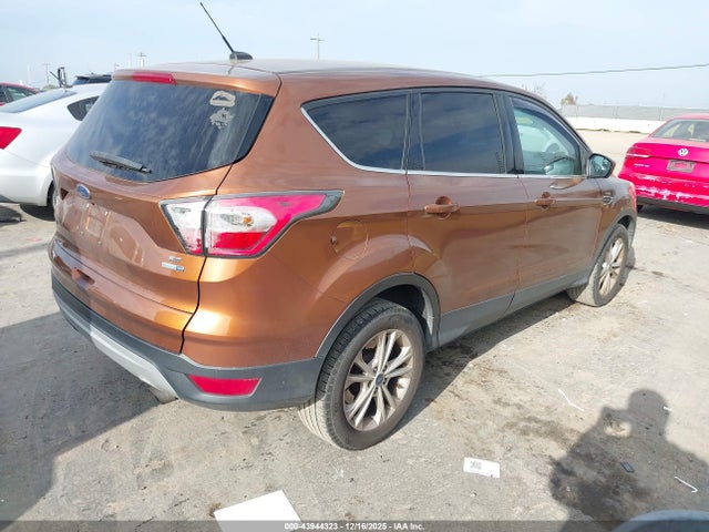 1FMCU9GD3HUA95085 Ford ESCAPE SE