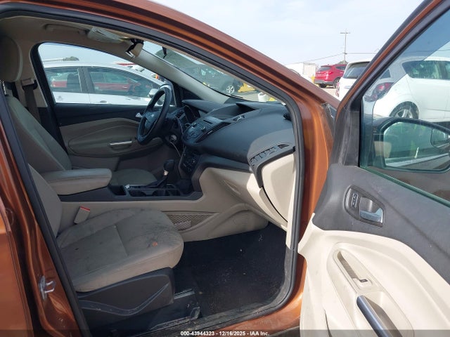 1FMCU9GD3HUA95085 Ford ESCAPE SE