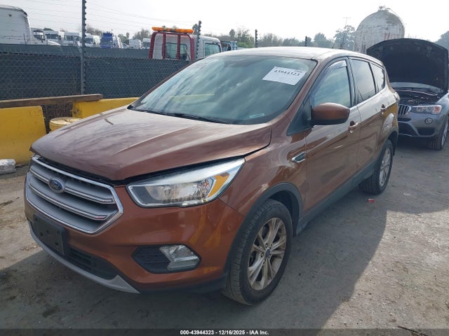 1FMCU9GD3HUA95085 Ford ESCAPE SE