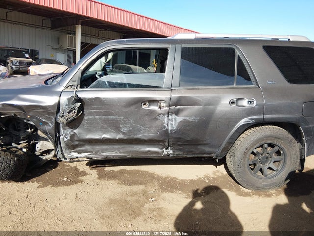 Toyota 4RUNNER SR5 2015 JTEZU5JR3F5100574 Image 15