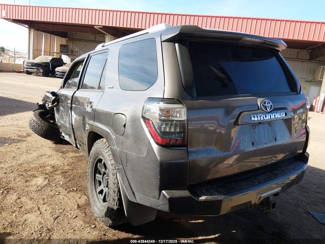 Toyota 4RUNNER SR5 2015 JTEZU5JR3F5100574 Image 3