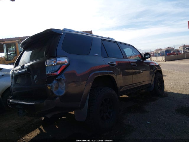 Toyota 4RUNNER SR5 2015 JTEZU5JR3F5100574 Image 4