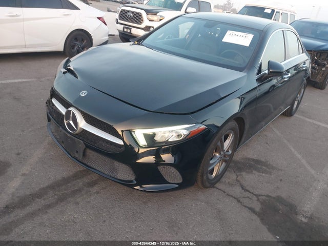 W1K3G4EB1LJ223498 Mercedes-Benz A 220