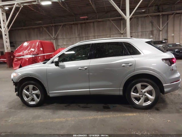 2020 Audi Q3 Premium Plus 45 Tfsi Quattro Tiptronic მანქანა იყიდება აუქციონზე, vin: WA1BECF39L1044391, აუქციონის ნომერი: 43944353