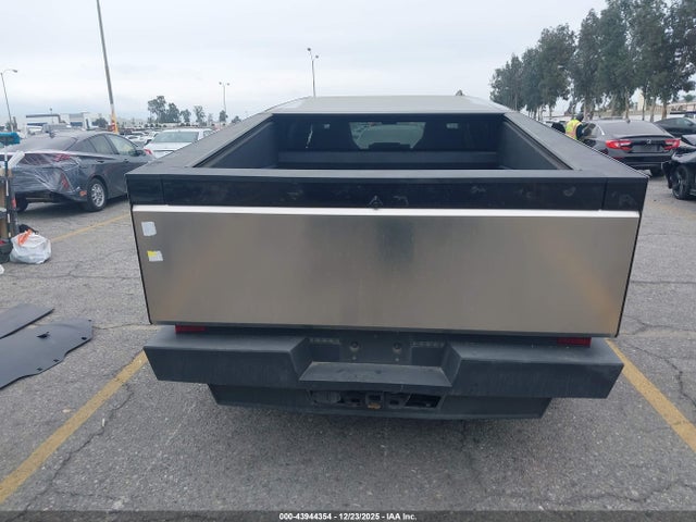 Продажа на аукционе авто 2025 Tesla Cybertruck All-wheel Drive, vin: 7G2CEHEDXSA077403, номер лота: 43944354