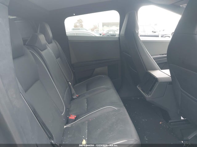 2025 TESLA CYBERTRUCK 7G2CEHEDXSA077403 Photo 7