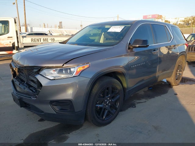 1GNERFKW7JJ220240 Chevrolet Traverse Ls