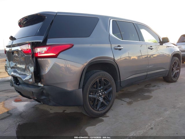 1GNERFKW7JJ220240 Chevrolet Traverse Ls
